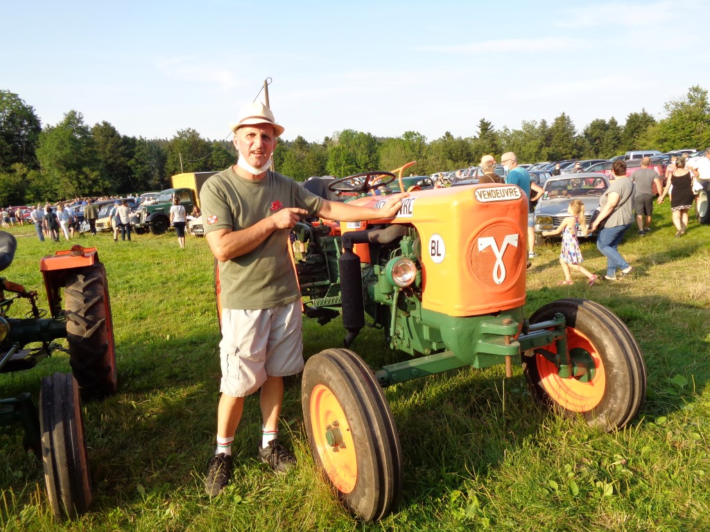 5 Vieilles mecaniques vehicules anciens (60) (Medium)