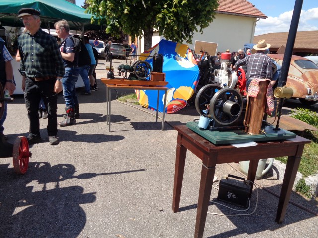 Vieux moteurs dimanche 2025 (36) (Small)