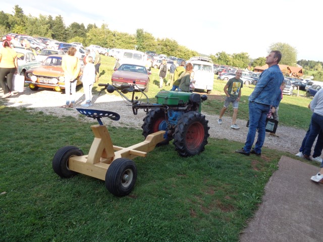 9 Vehicules anciens (14) (Small)