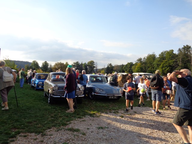 9 Vehicules anciens (75) (Small)