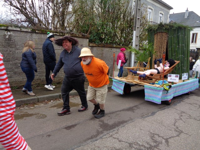 Defile Foire aux andouilles (2) (Small)