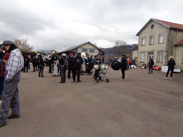 Defile Foire aux andouilles (43) (Small)